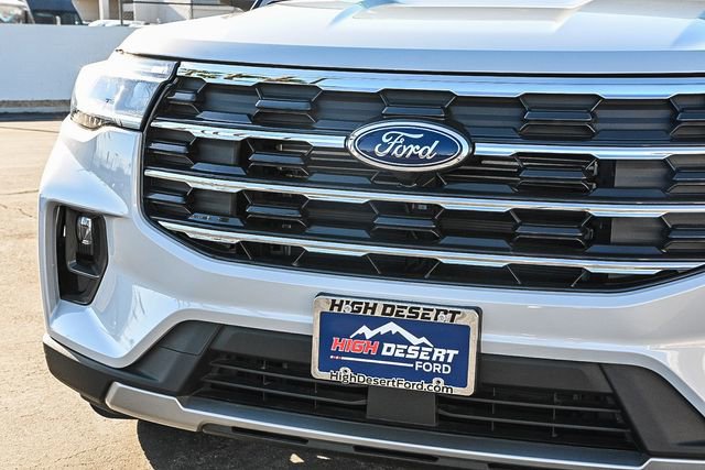 Used 2025 Ford Explorer Active w/ Active Comfort Package image 5