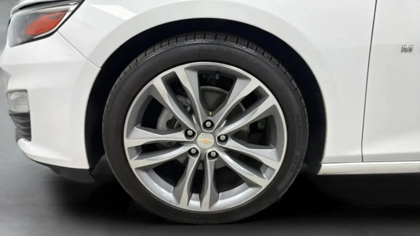 Used 2022 Chevrolet Malibu LT FWD image 26