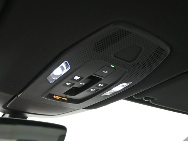 Certified 2025 Porsche Macan Electric RWD image 12