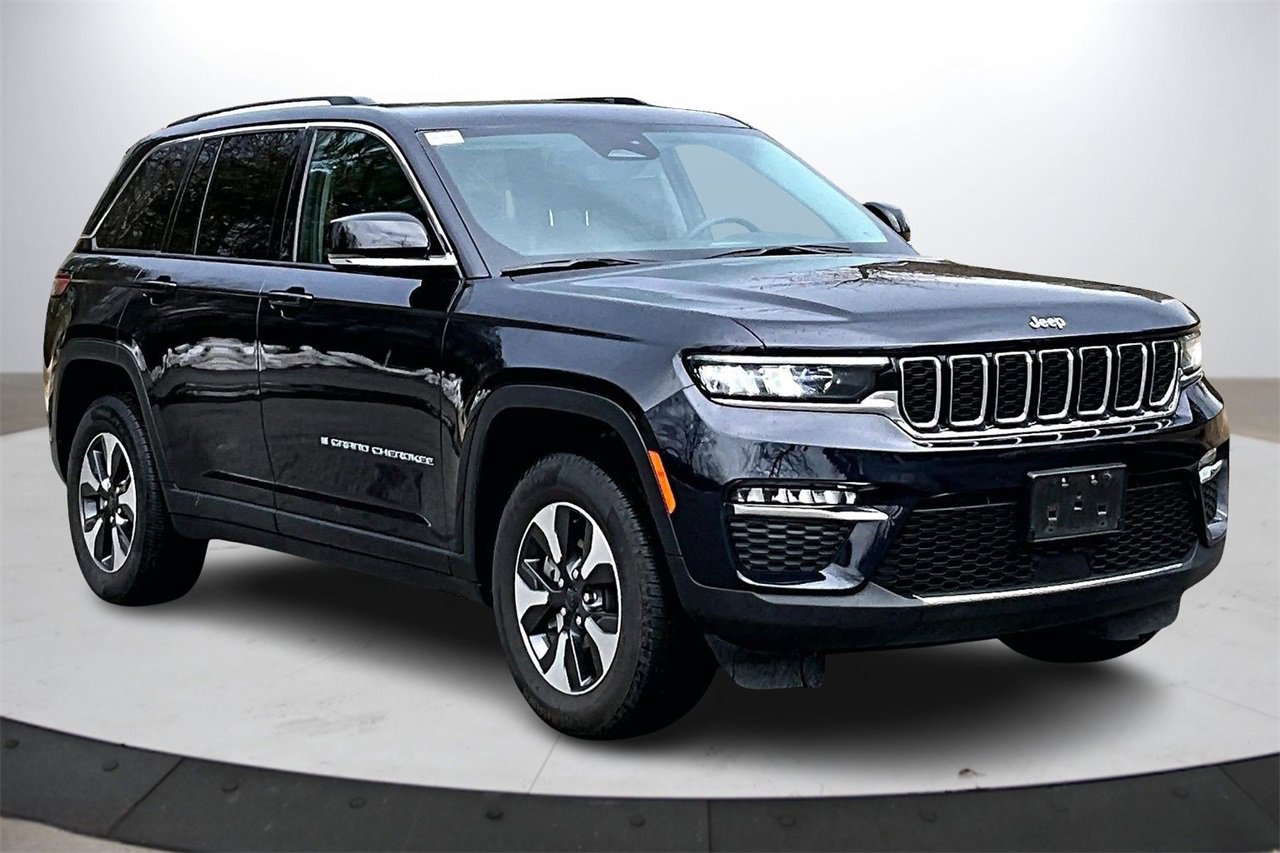 Used 2024 Jeep Grand Cherokee Limited 4xe image 2