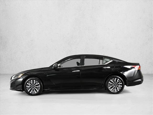 Used 2024 Nissan Altima 2.5 SV FWD image 9