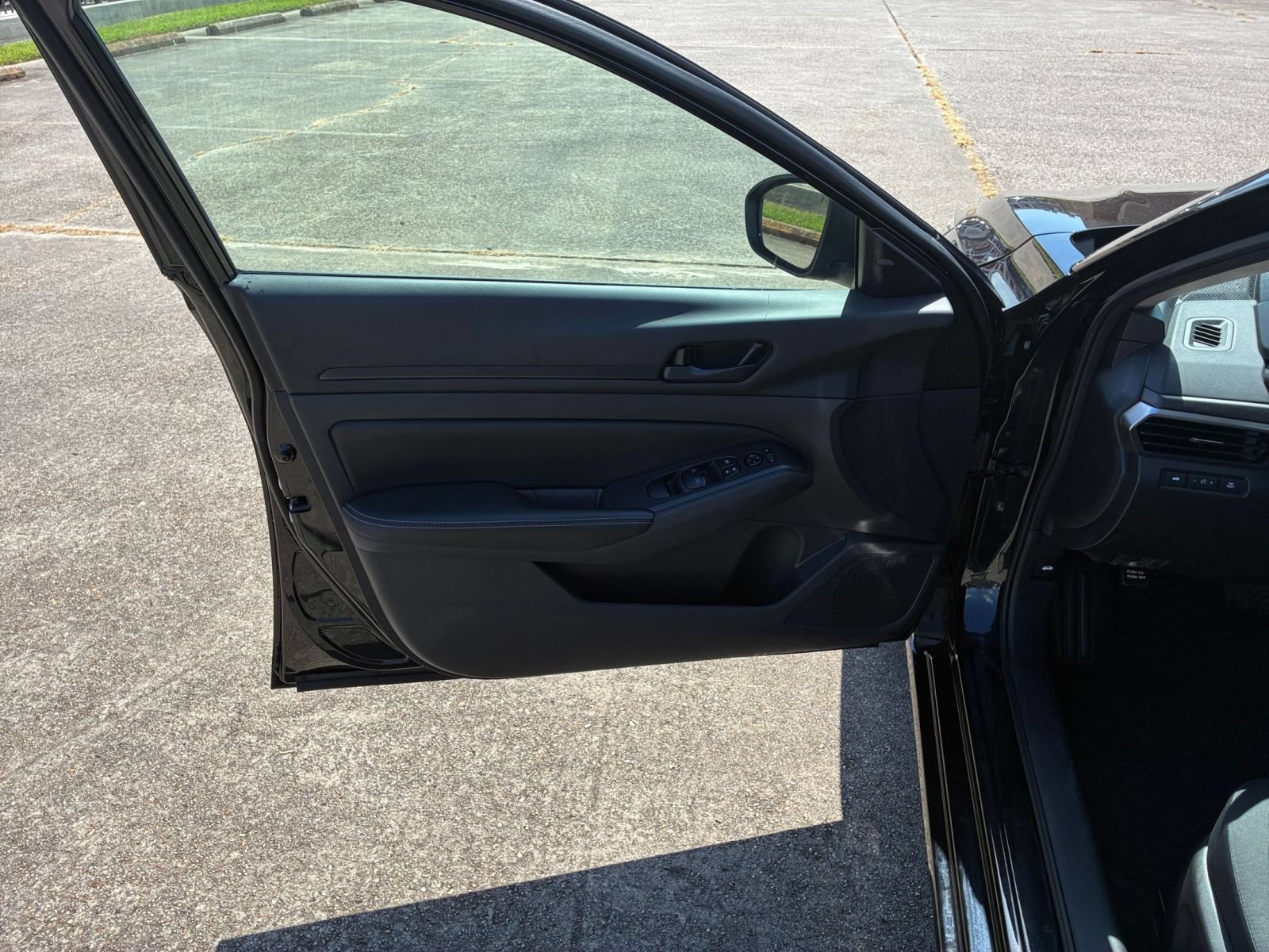 Used 2026 Nissan Altima 2.5 SV FWD image 18