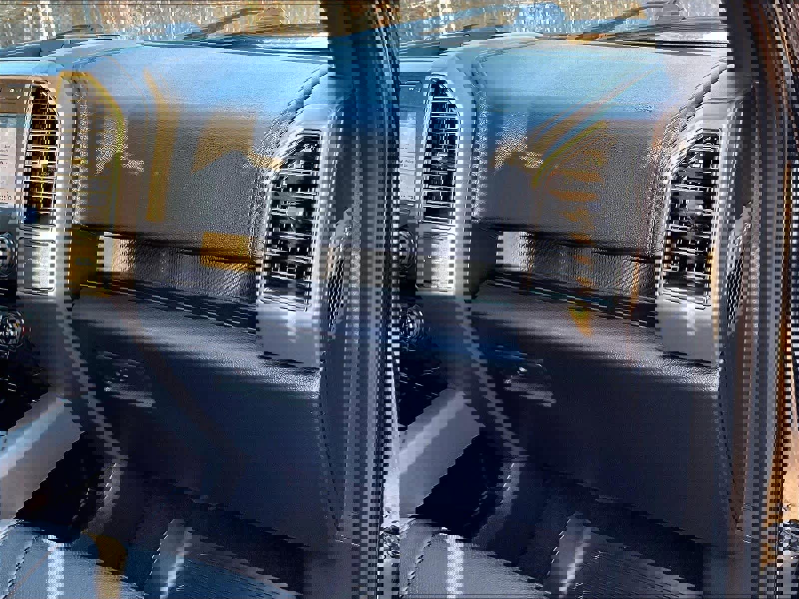 Used 2018 Ford F150 Raptor w/ Equipment Group 802A Luxury image 13