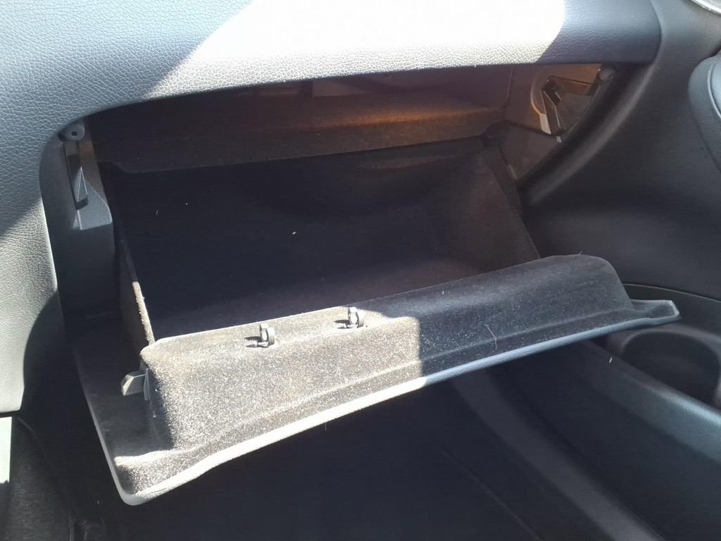 Used 2017 Mercedes-Benz GLC 300 4MATIC Coupe image 40