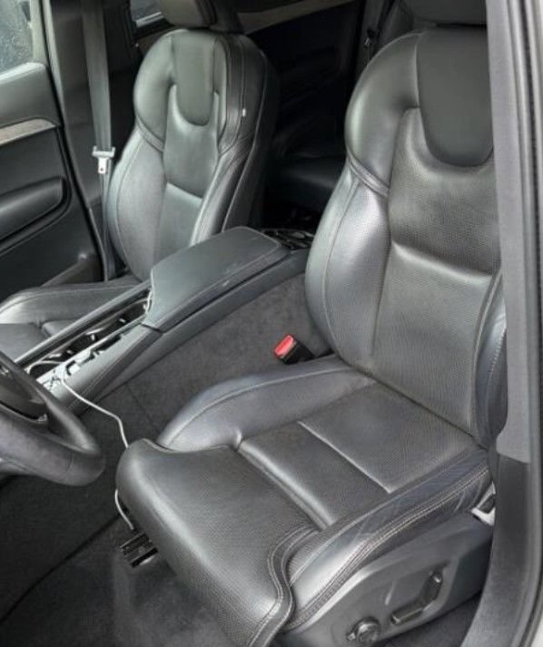 Used 2024 Volvo XC90 B6 Ultimate AWD/4WD image 2