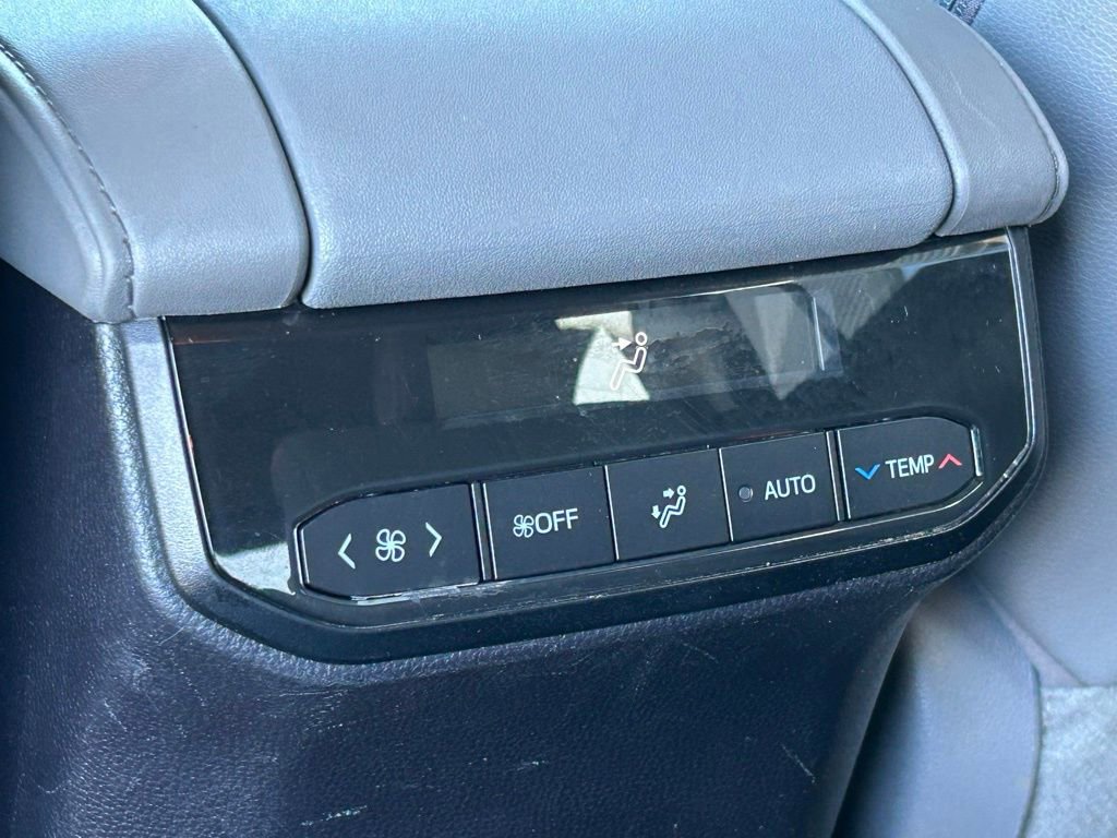 Used 2023 Toyota Highlander XLE FWD image 67