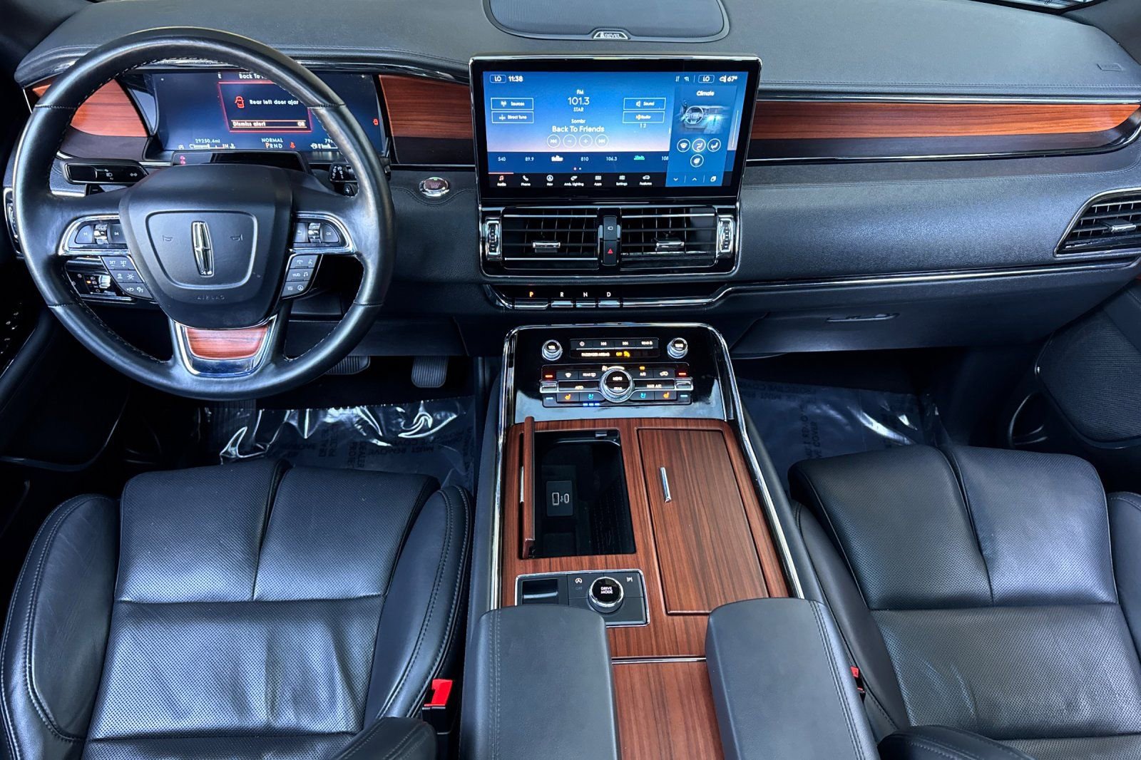 Used 2023 Lincoln Navigator L Reserve w/ Monochromatic Package image 13