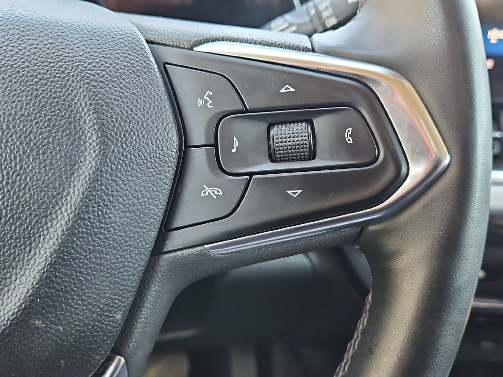 Used 2025 Chevrolet Trax LT w/ LT Convenience Package FWD image 22