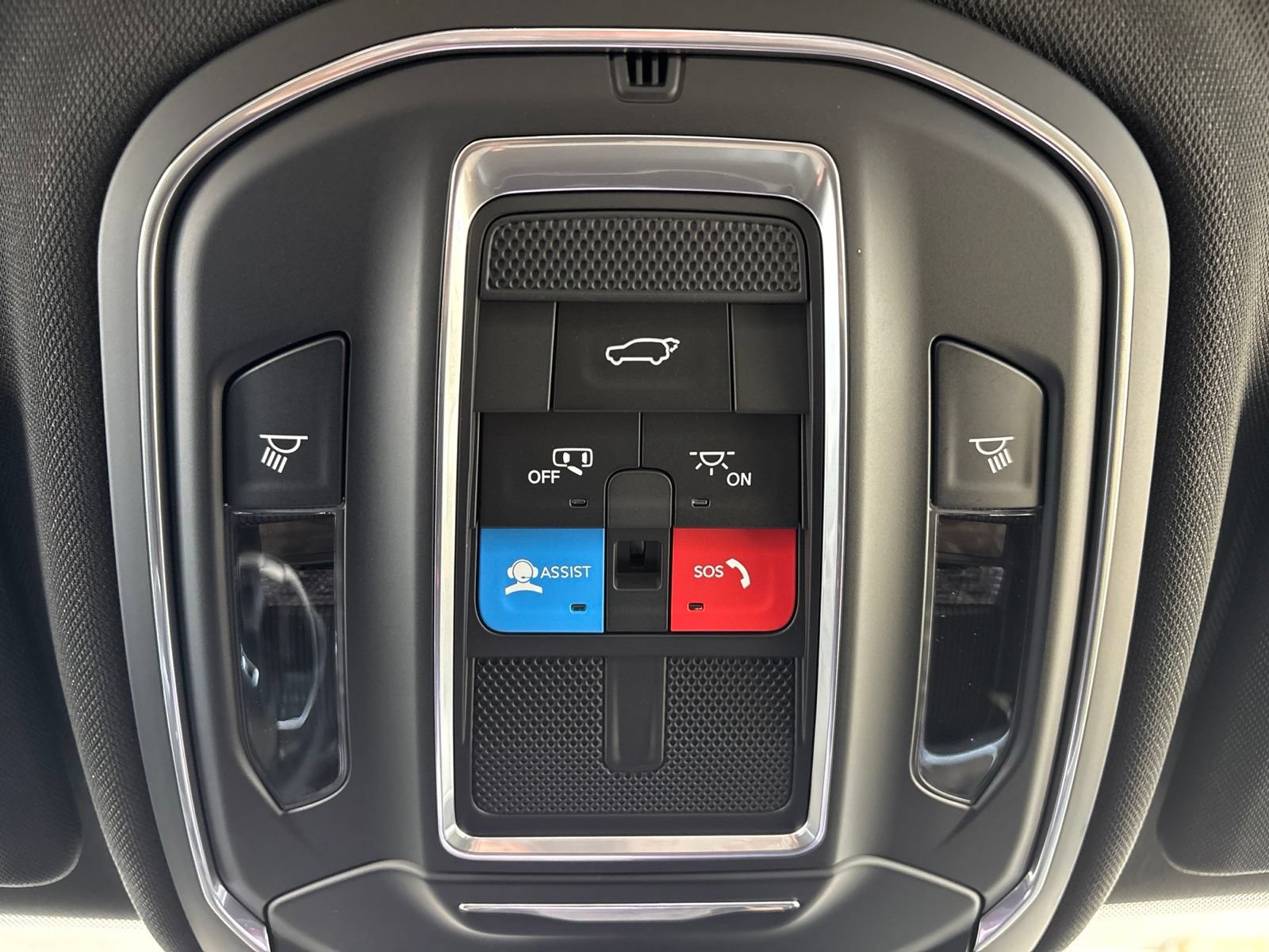 New 2027 Jeep Grand Cherokee Altitude AWD/4WD image 19
