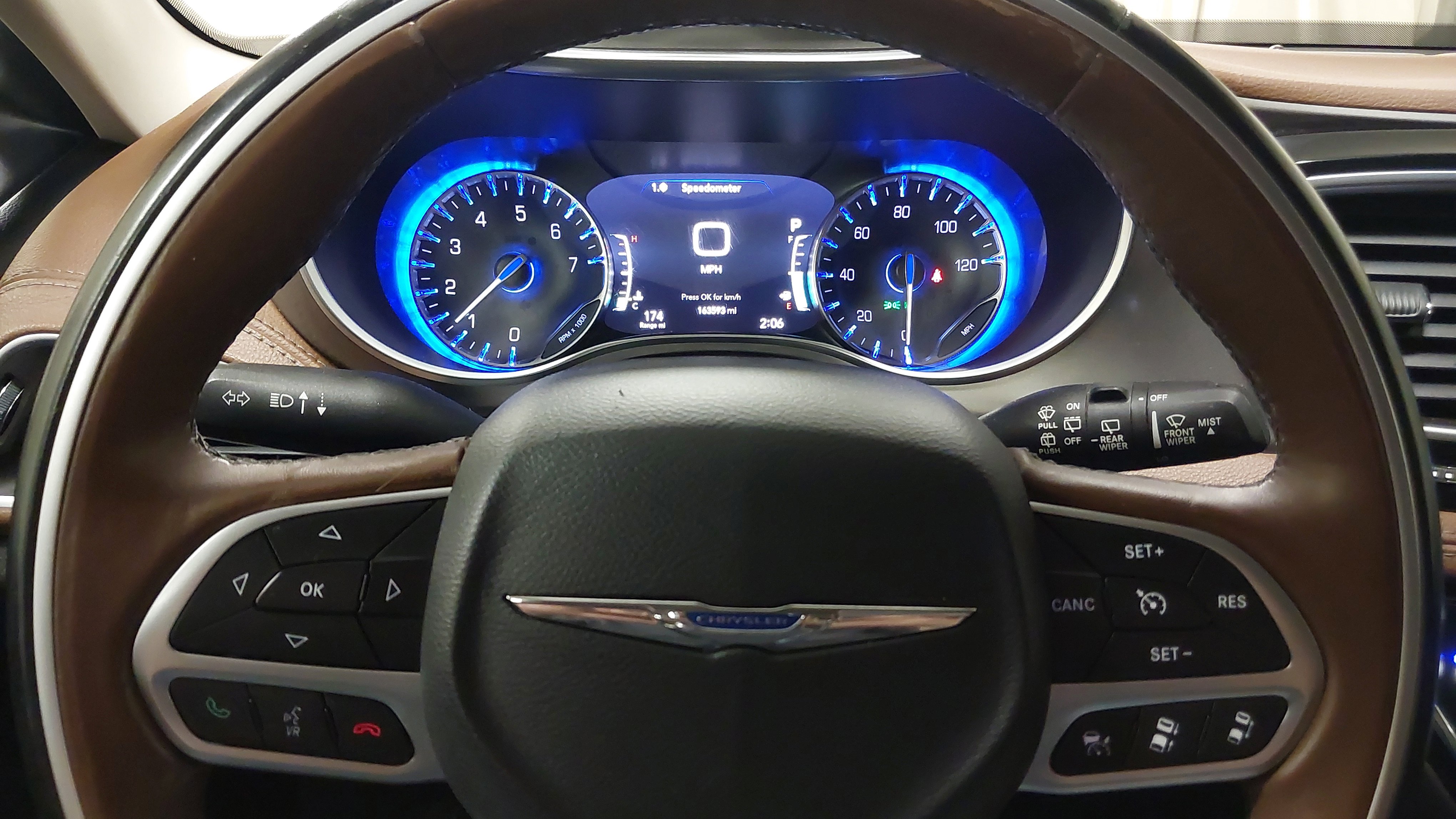 Used 2017 Chrysler Pacifica Limited w/ UConnect Theater Package image 18