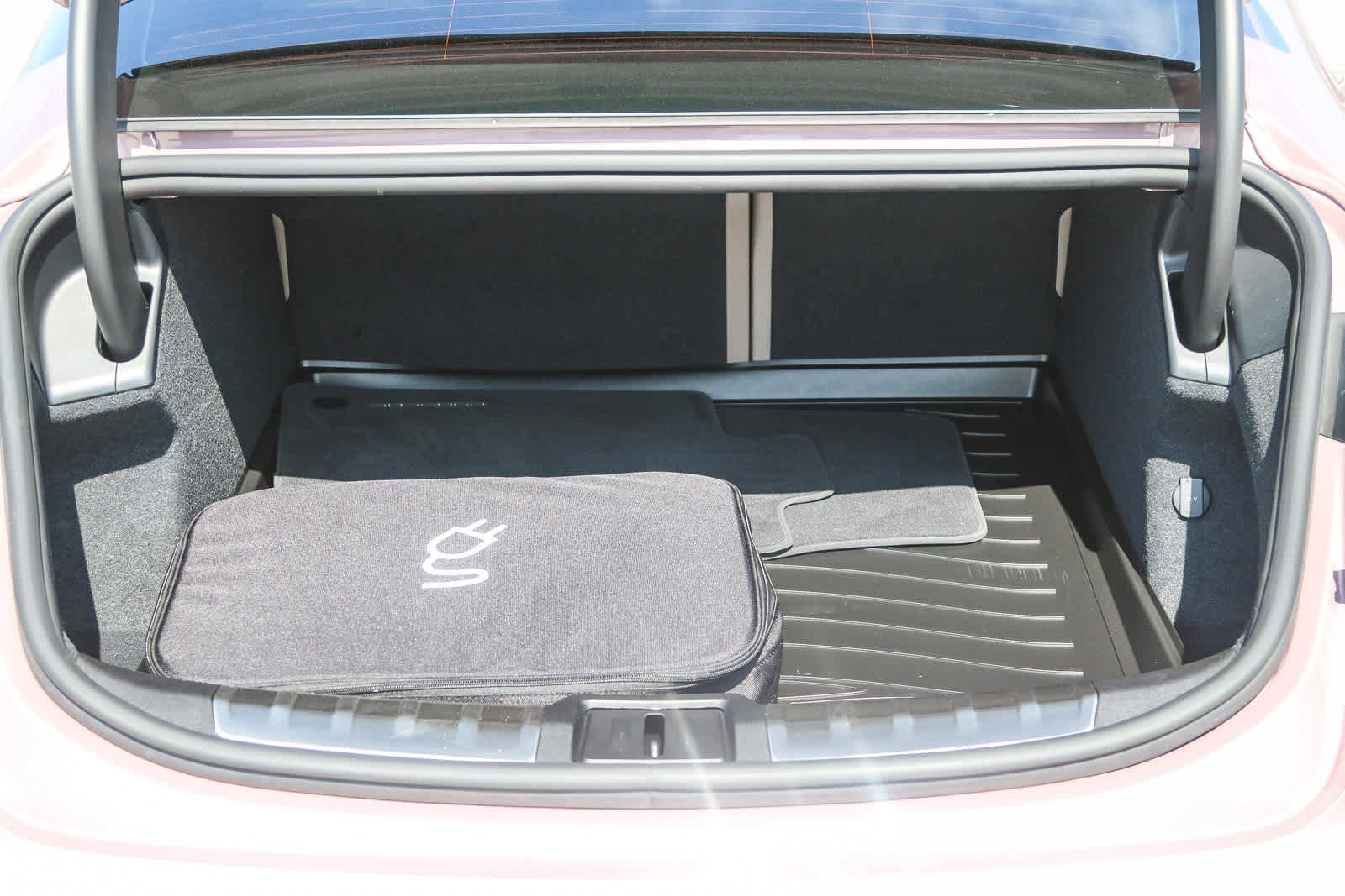 Used 2025 Porsche Taycan 4S image 32