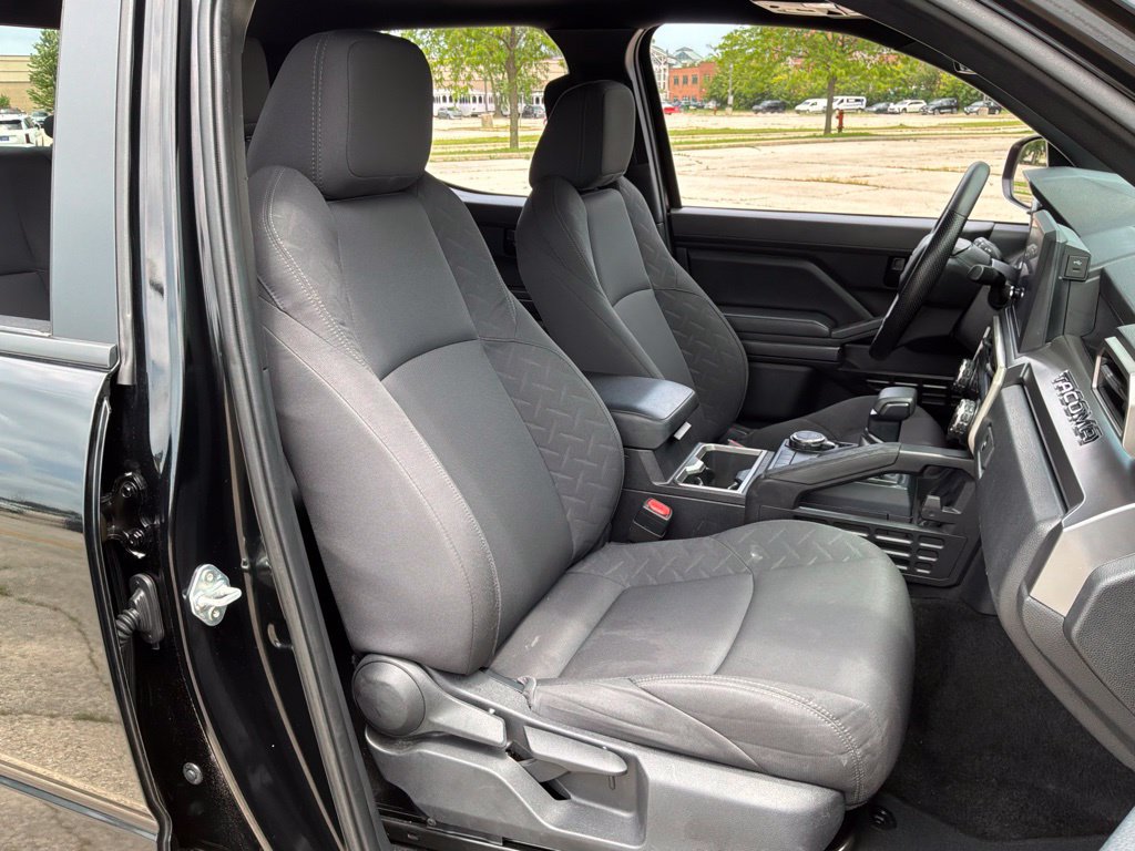 Used 2024 Toyota Tacoma SR5 AWD/4WD image 29