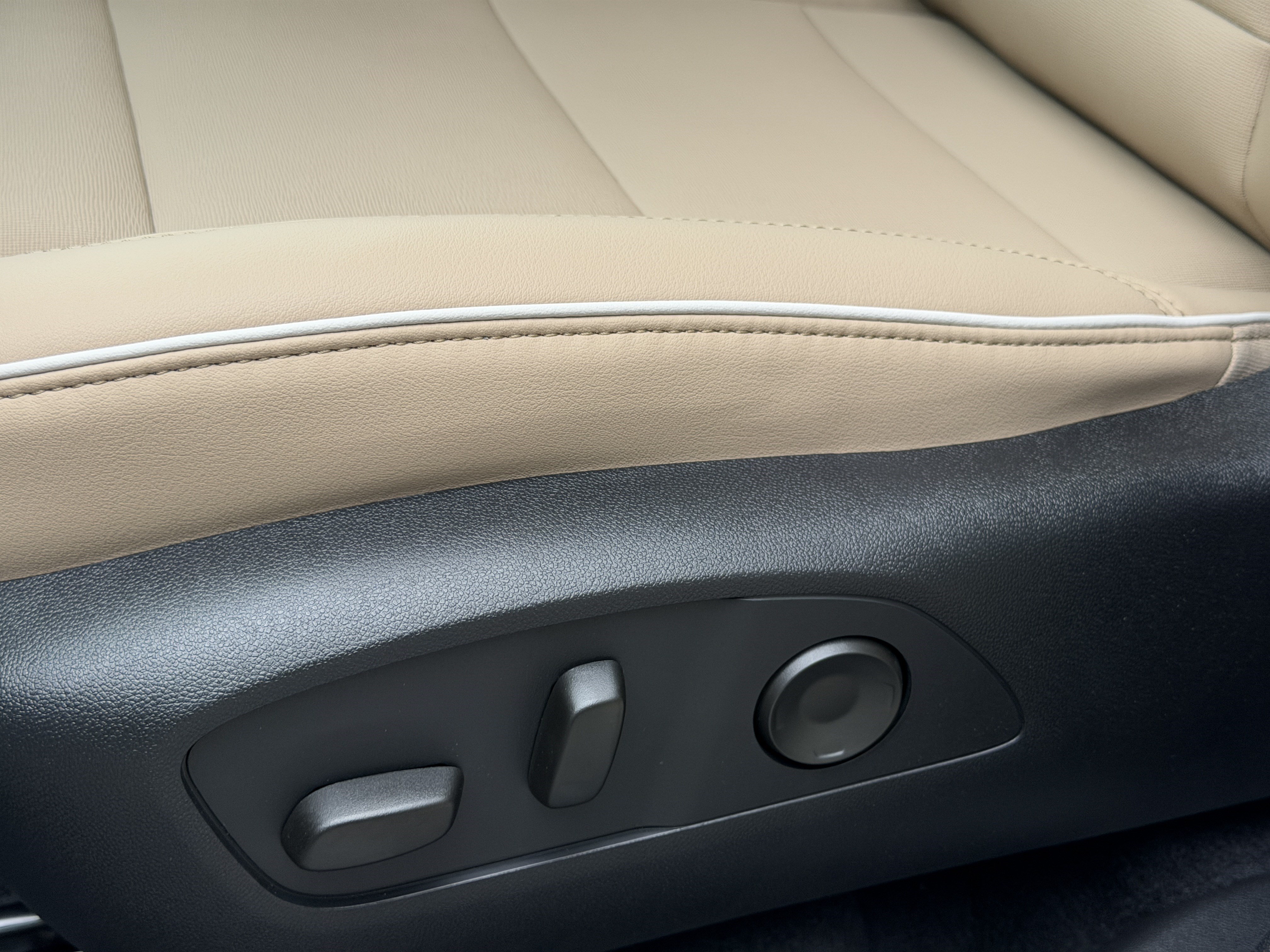 New 2026 Buick Enclave Preferred w/ Power Package FWD image 14