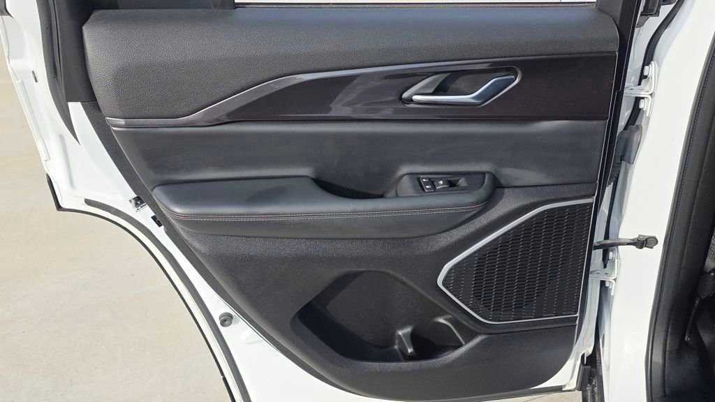 Used 2022 Jeep Grand Cherokee Altitude image 20