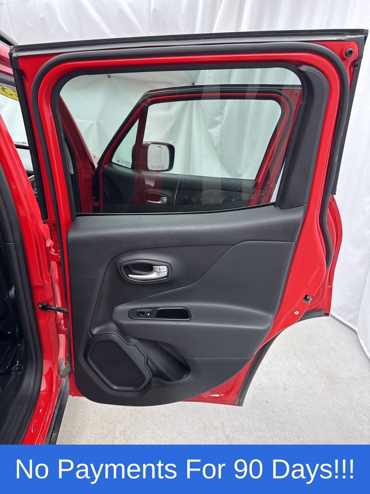 Used 2023 Jeep Renegade Latitude image 33