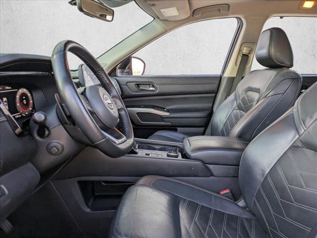 Used 2023 Nissan Pathfinder Platinum w/ Cargo Package image 16