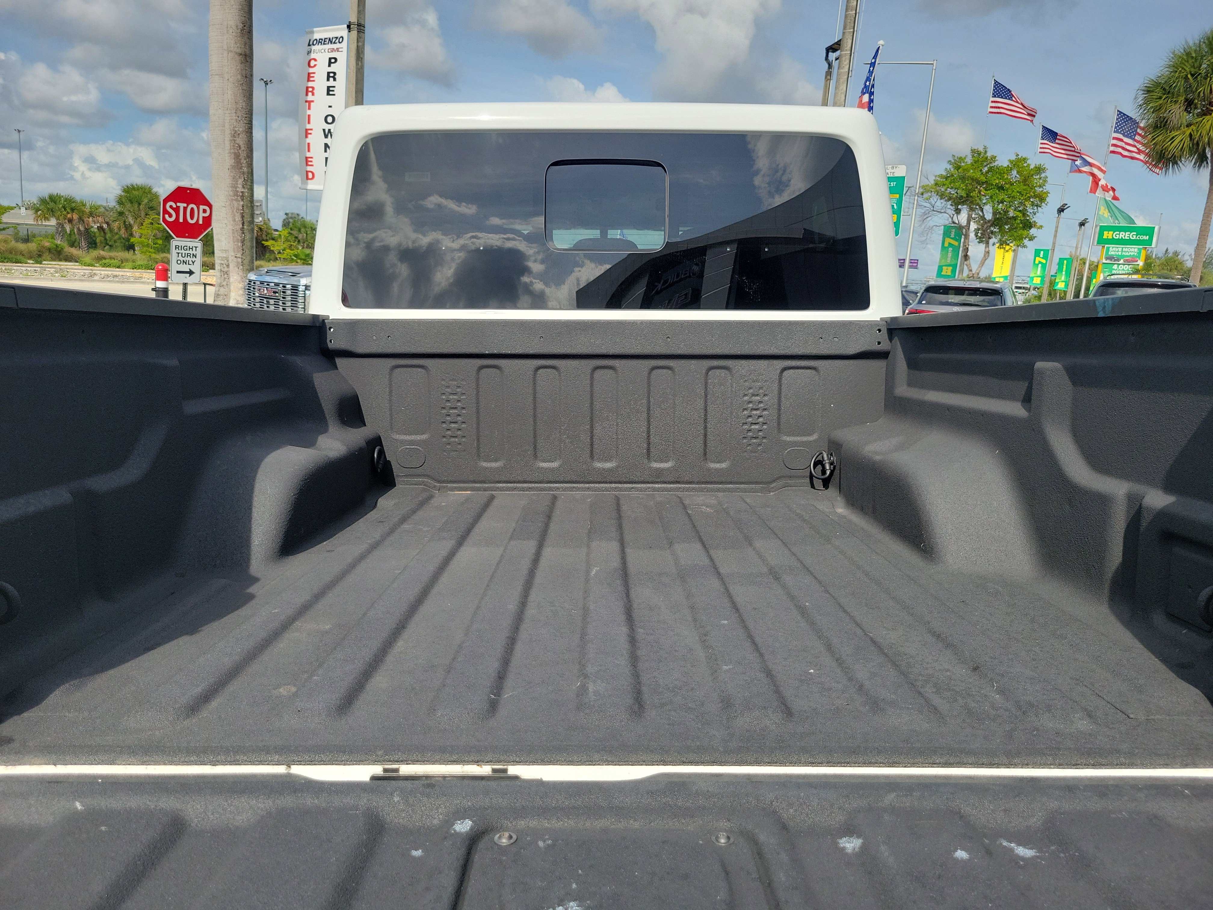 Used 2023 Jeep Gladiator Overland image 30