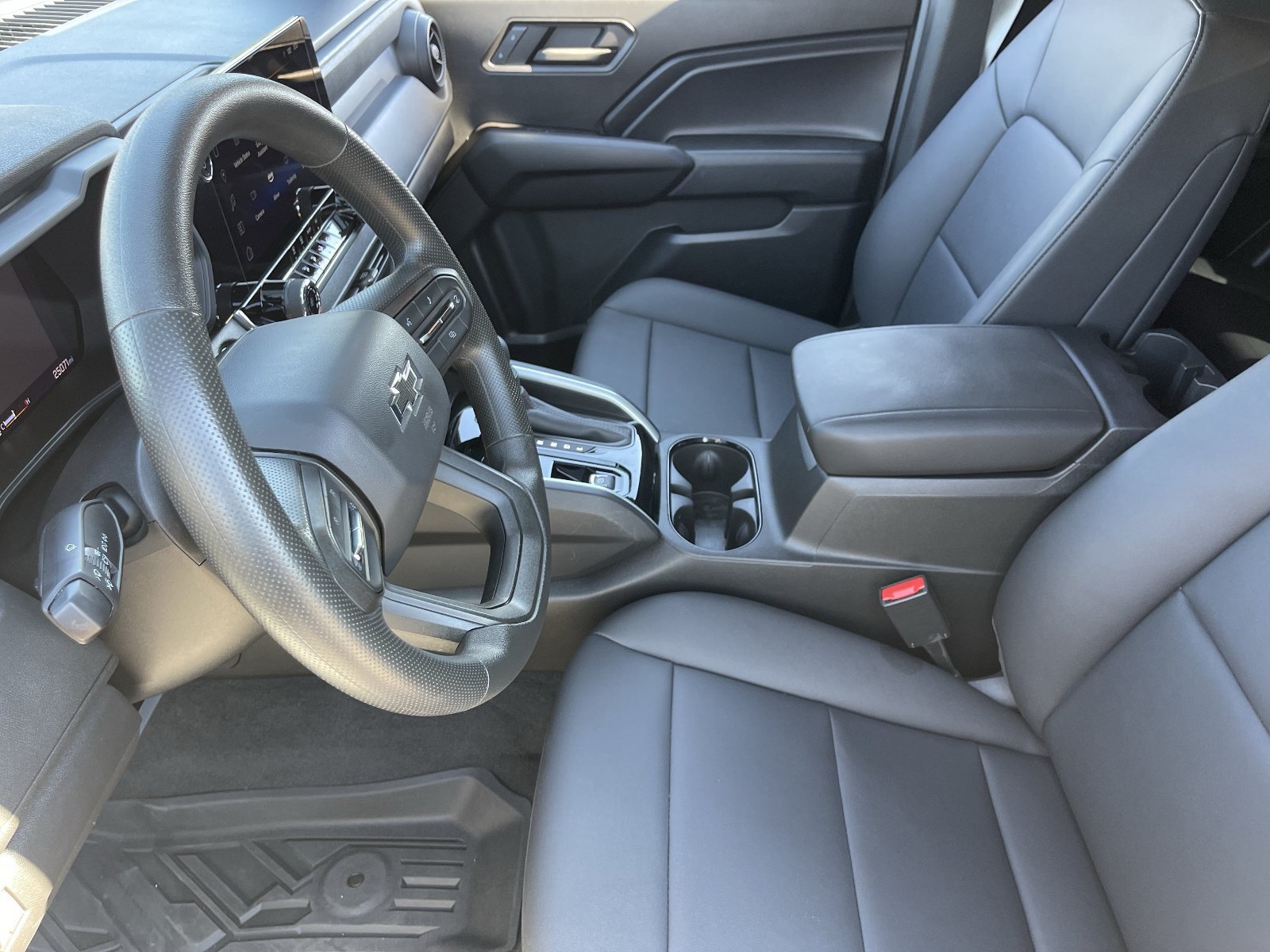Used 2024 Chevrolet Colorado Trail Boss AWD/4WD image 20