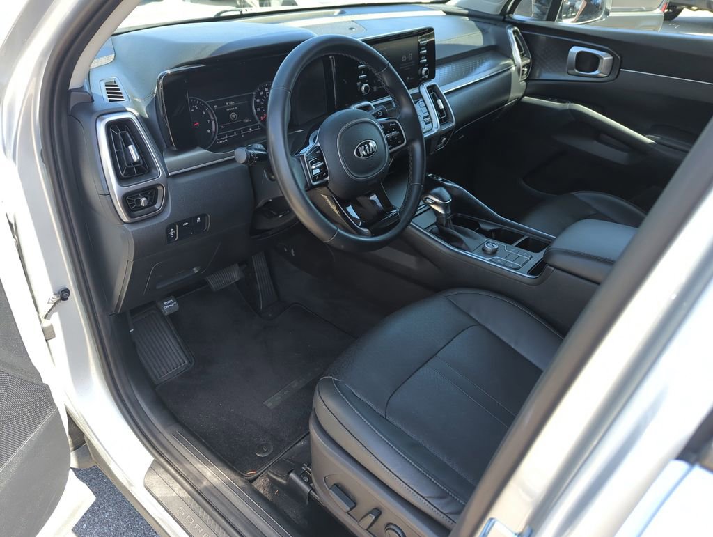 Used 2021 Kia Sorento S w/ Panoramic Sunroof Package image 11