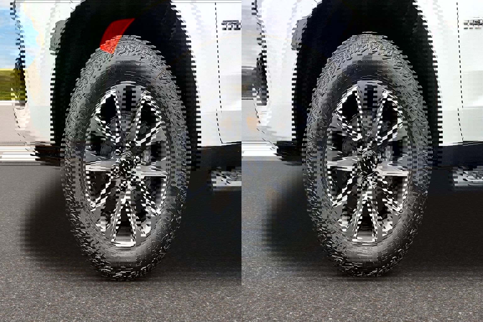 Used 2024 Chevrolet Tahoe Z71 w/ Luxury Package image 25