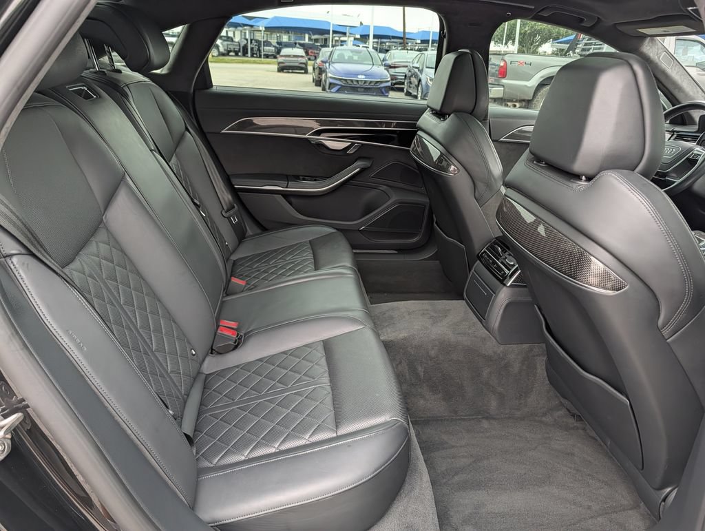 Used 2021 Audi S8 L w/ S8 Executive Package AWD/4WD image 33