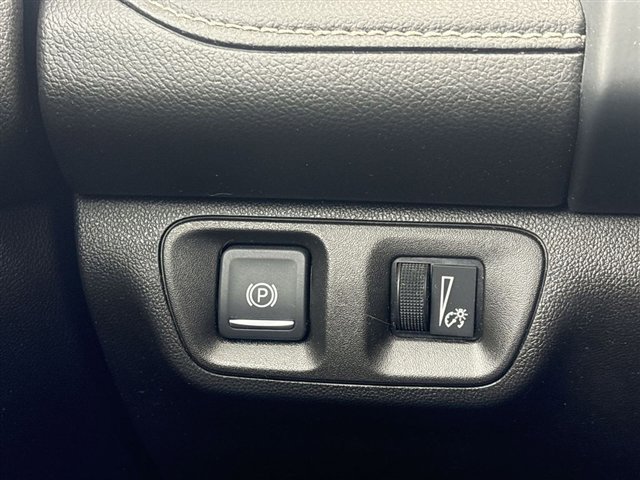 Certified 2023 GMC Acadia SLE w/ Driver Convenience Package image 18