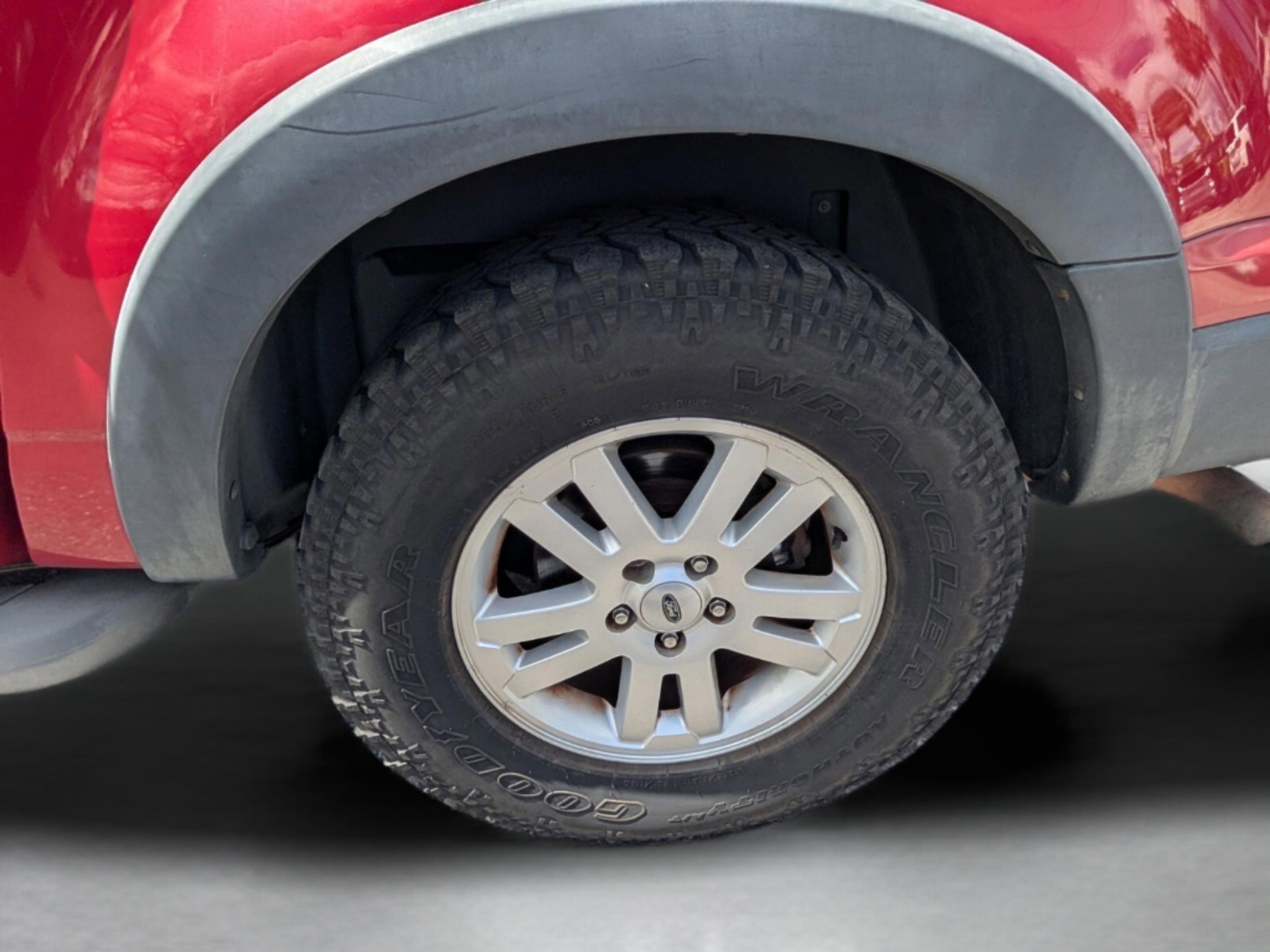 Used 2010 Ford Explorer Sport Trac XLT image 18