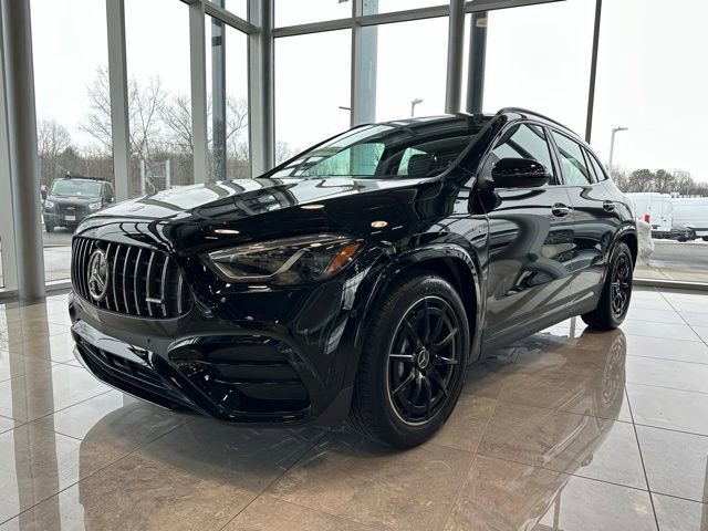 New 2026 Mercedes-Benz GLA 35 AMG 4MATIC image 3