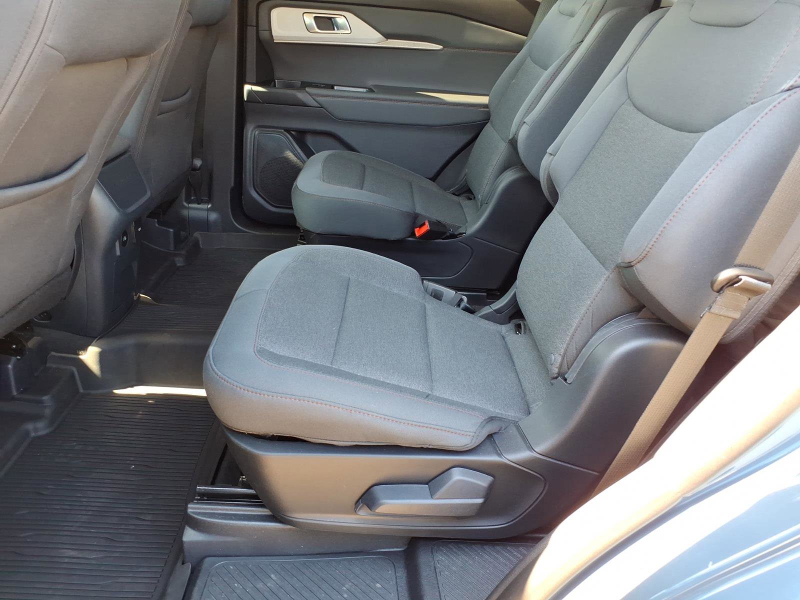 Used 2026 Ford Explorer Active image 11