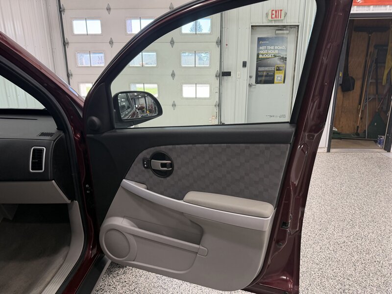 Used 2007 Chevrolet Equinox LS AWD/4WD image 29