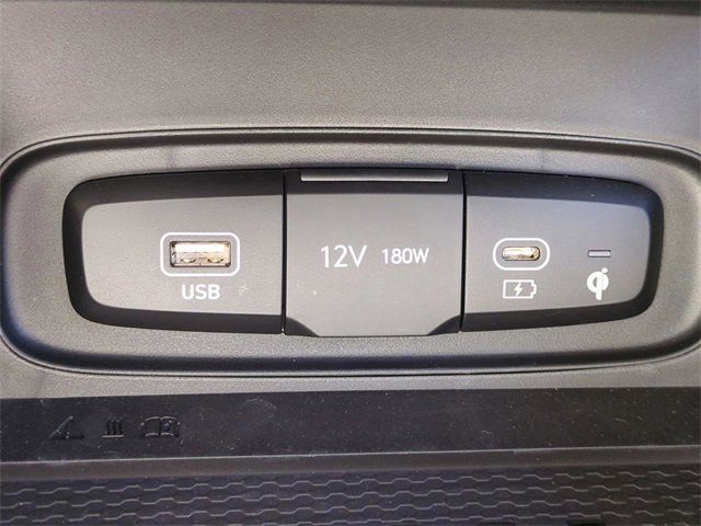 Certified 2024 Hyundai Venue Limited image 37