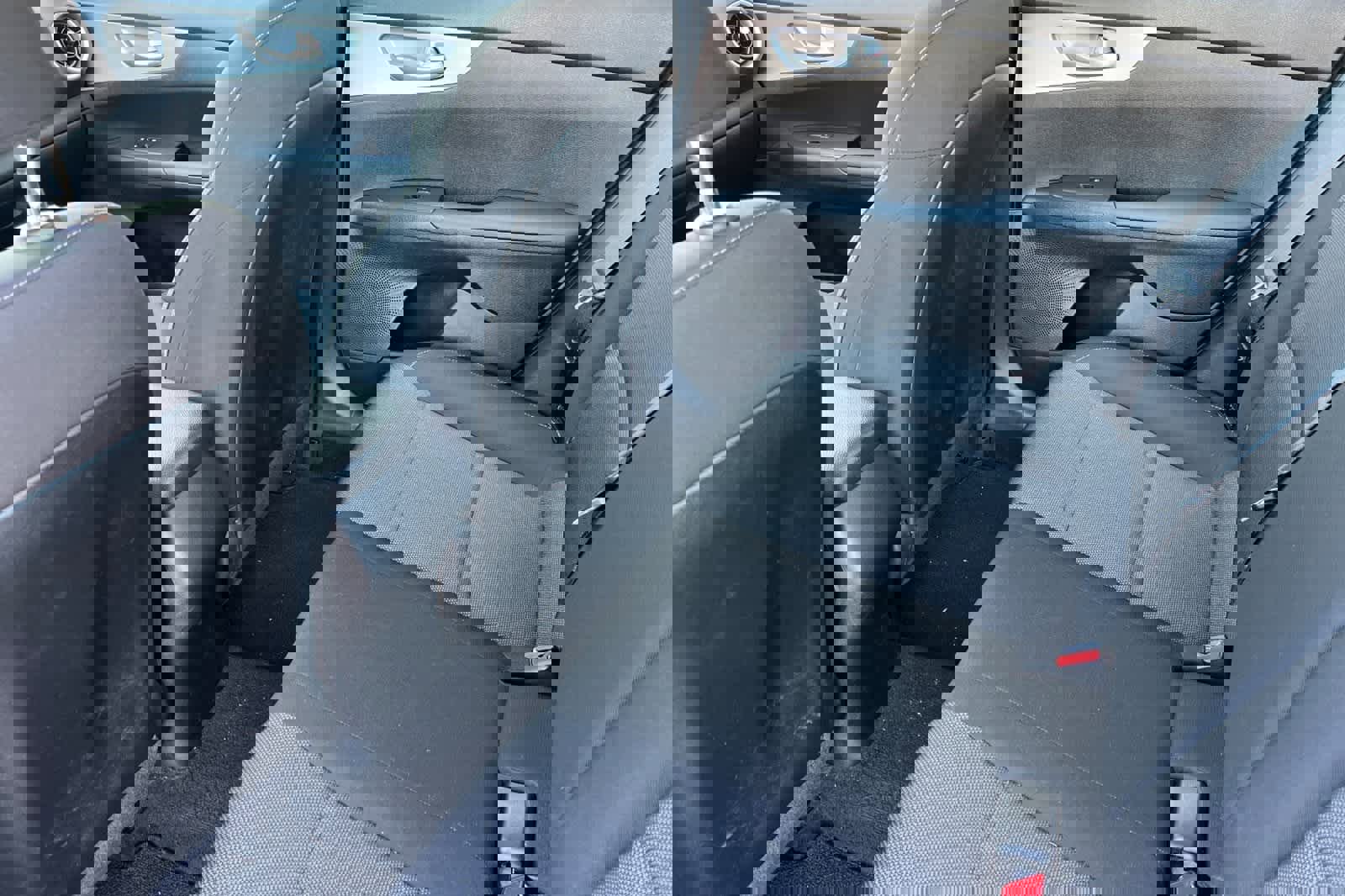 Used 2023 Kia Forte LXS image 5