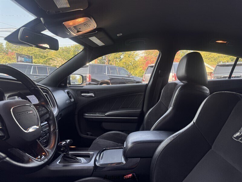 Used 2019 Dodge Charger Scat Pack w/ Plus Group RWD image 27