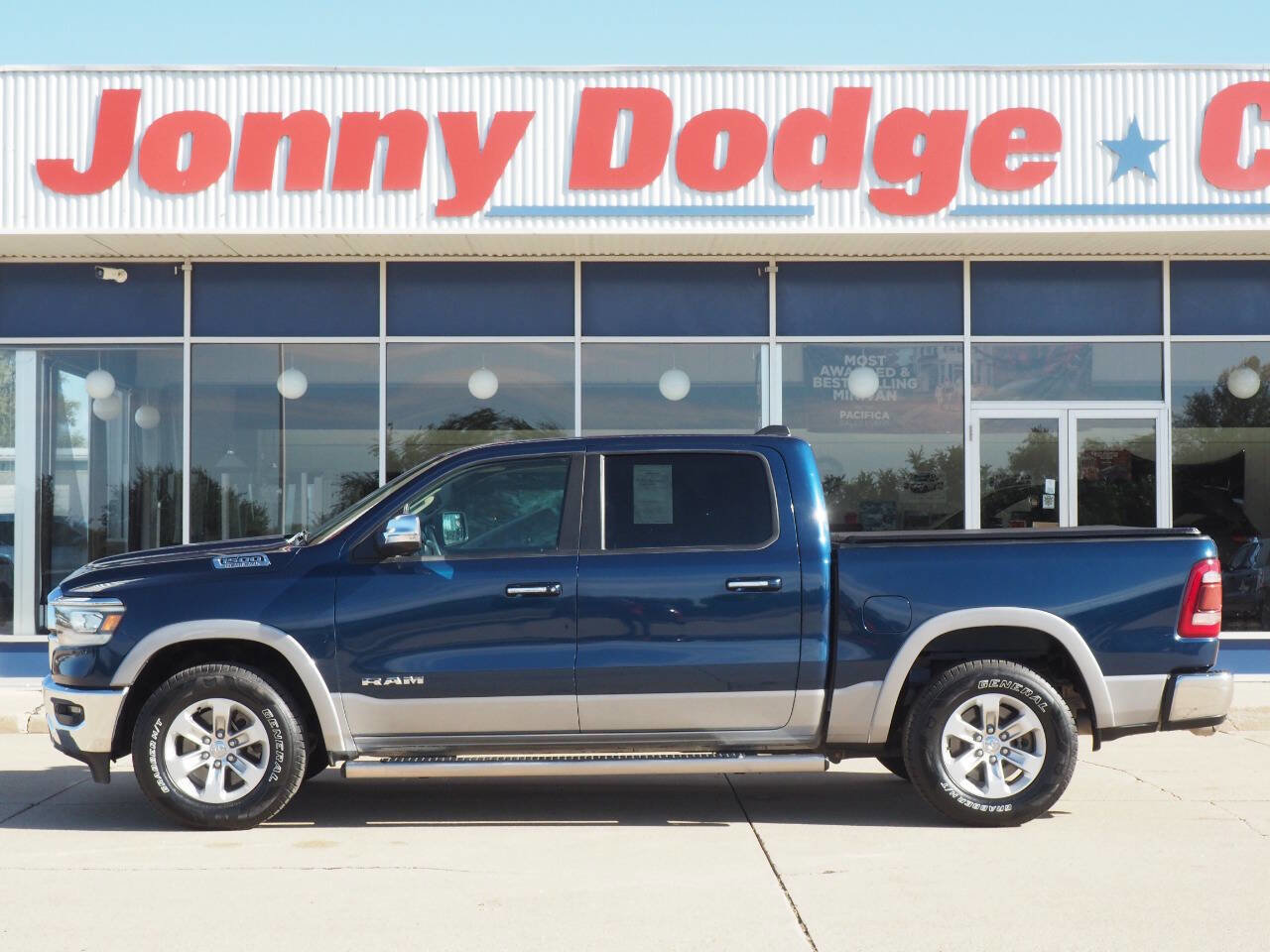 Used 2019 RAM 1500 Laramie image 2