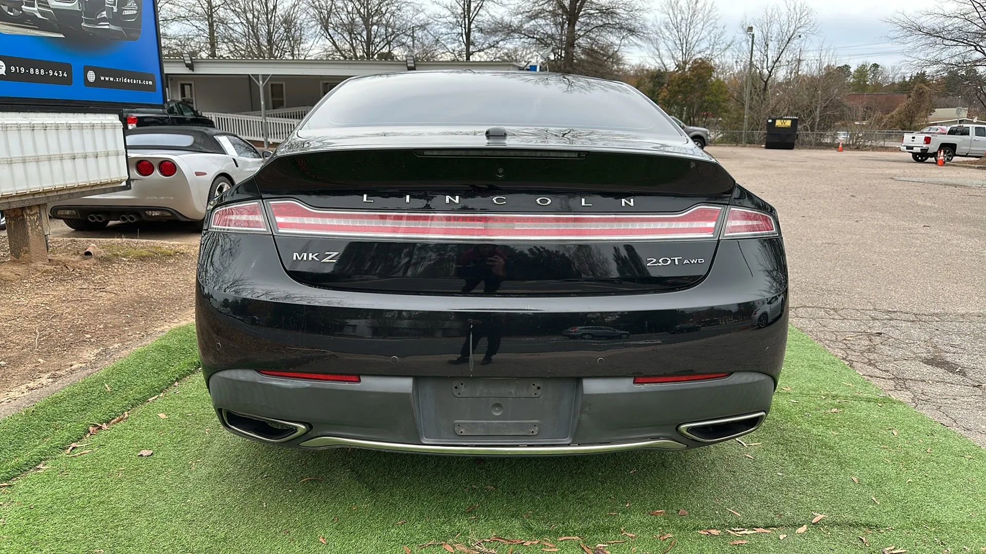 Used 2017 Lincoln MKZ Reserve w/ Climate Package image 10