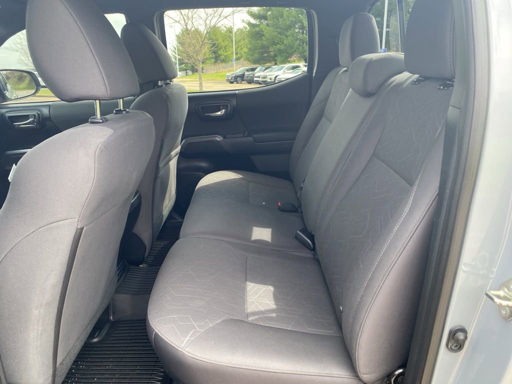 Used 2019 Toyota Tacoma TRD Off-Road image 19