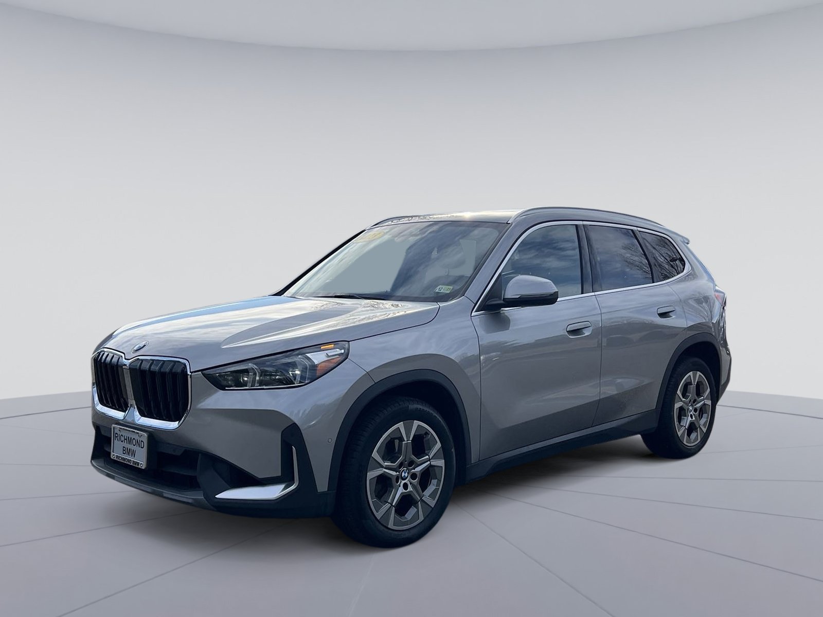 Used 2023 BMW X1 xDrive28i w/ Convenience Package AWD/4WD image 1