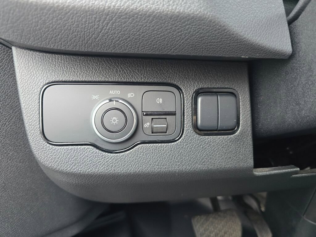 Used 2024 Mercedes-Benz Sprinter 2500 image 21