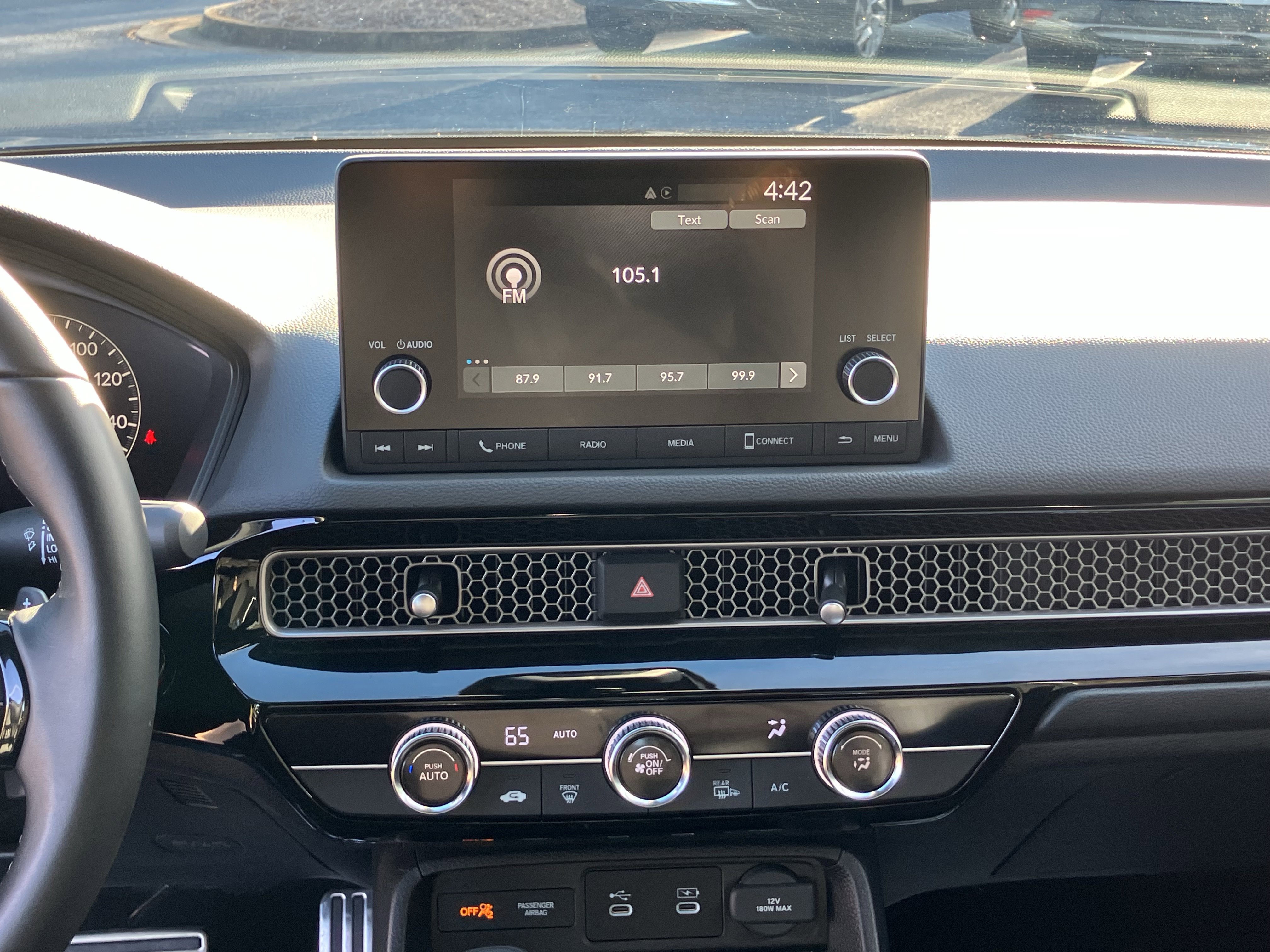 Used 2025 Honda Civic Sport image 26