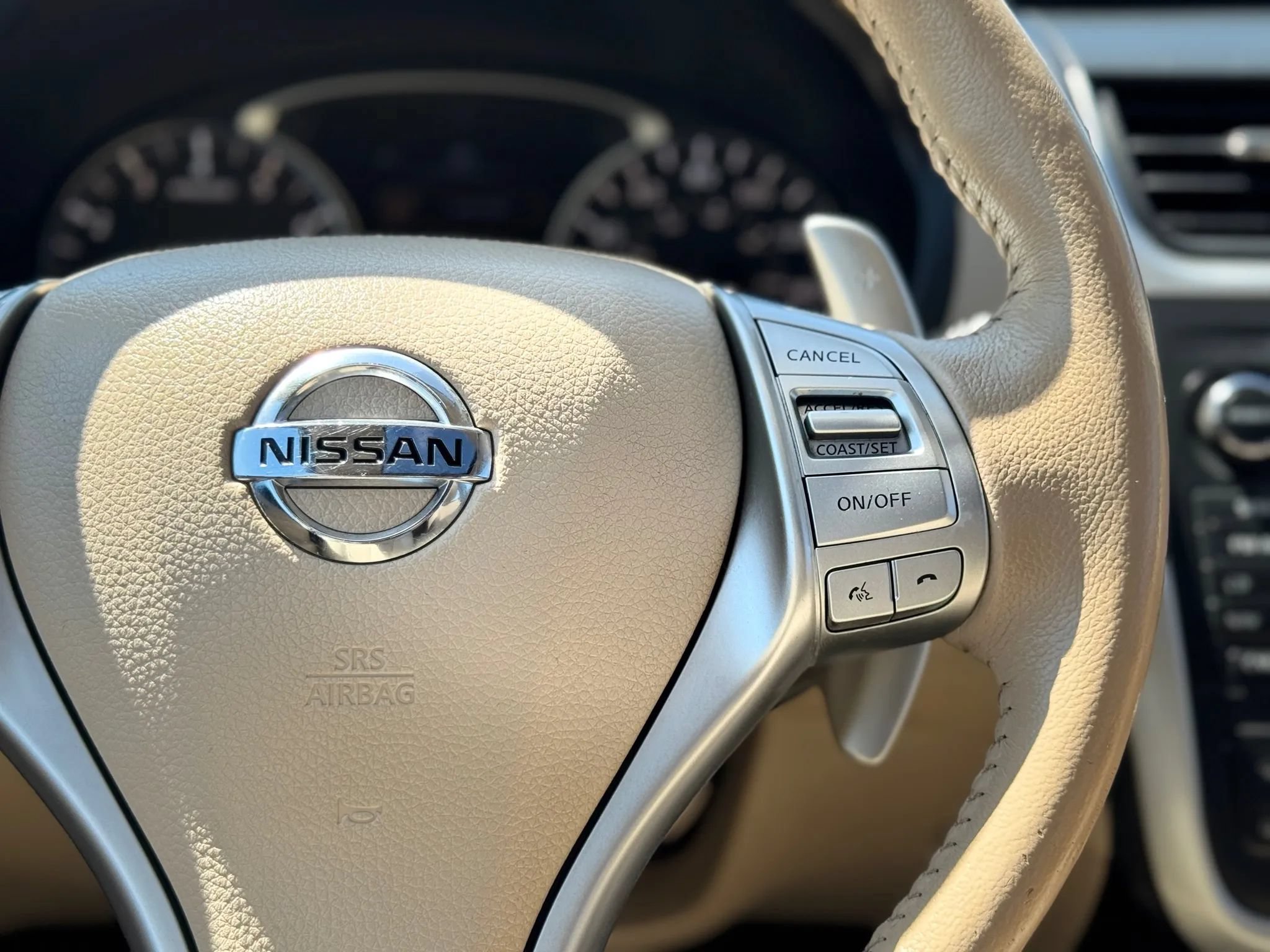 Used 2016 Nissan Altima 3.5 SL FWD image 15
