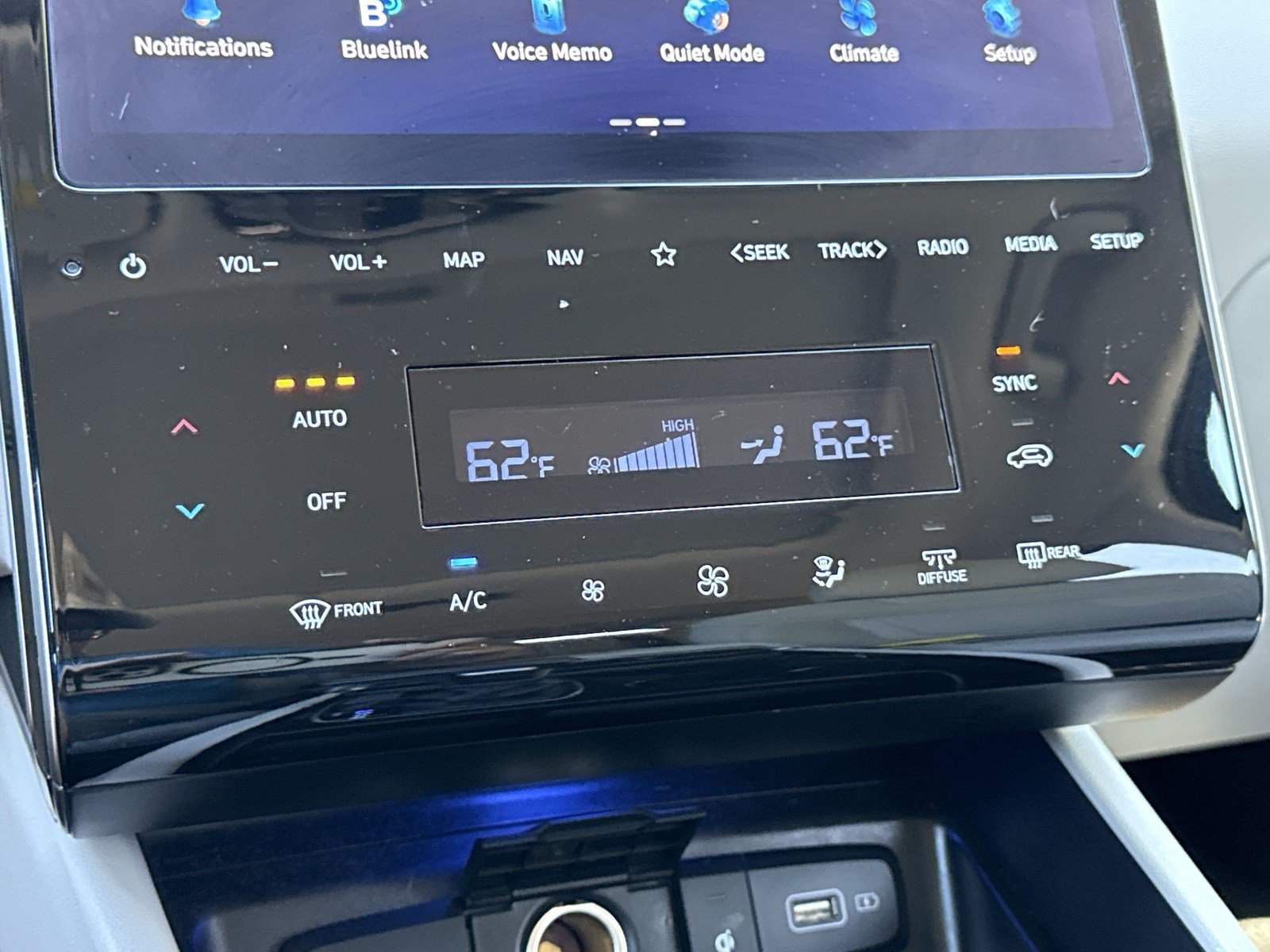 Certified 2024 Hyundai Tucson SEL w/ Convenience Package FWD image 26