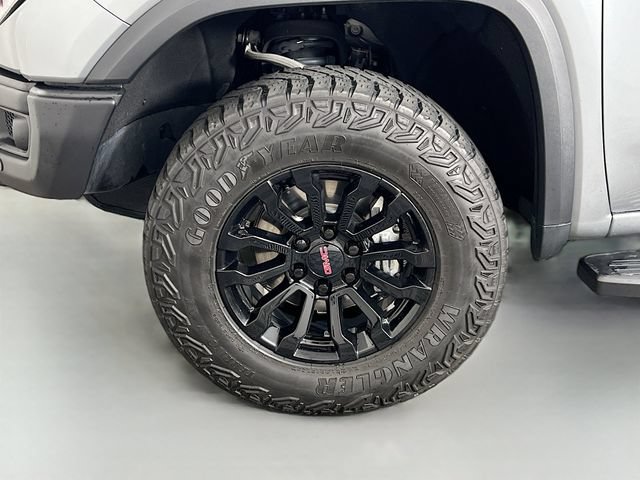 Used 2023 GMC Sierra 1500 AT4X AWD/4WD image 10