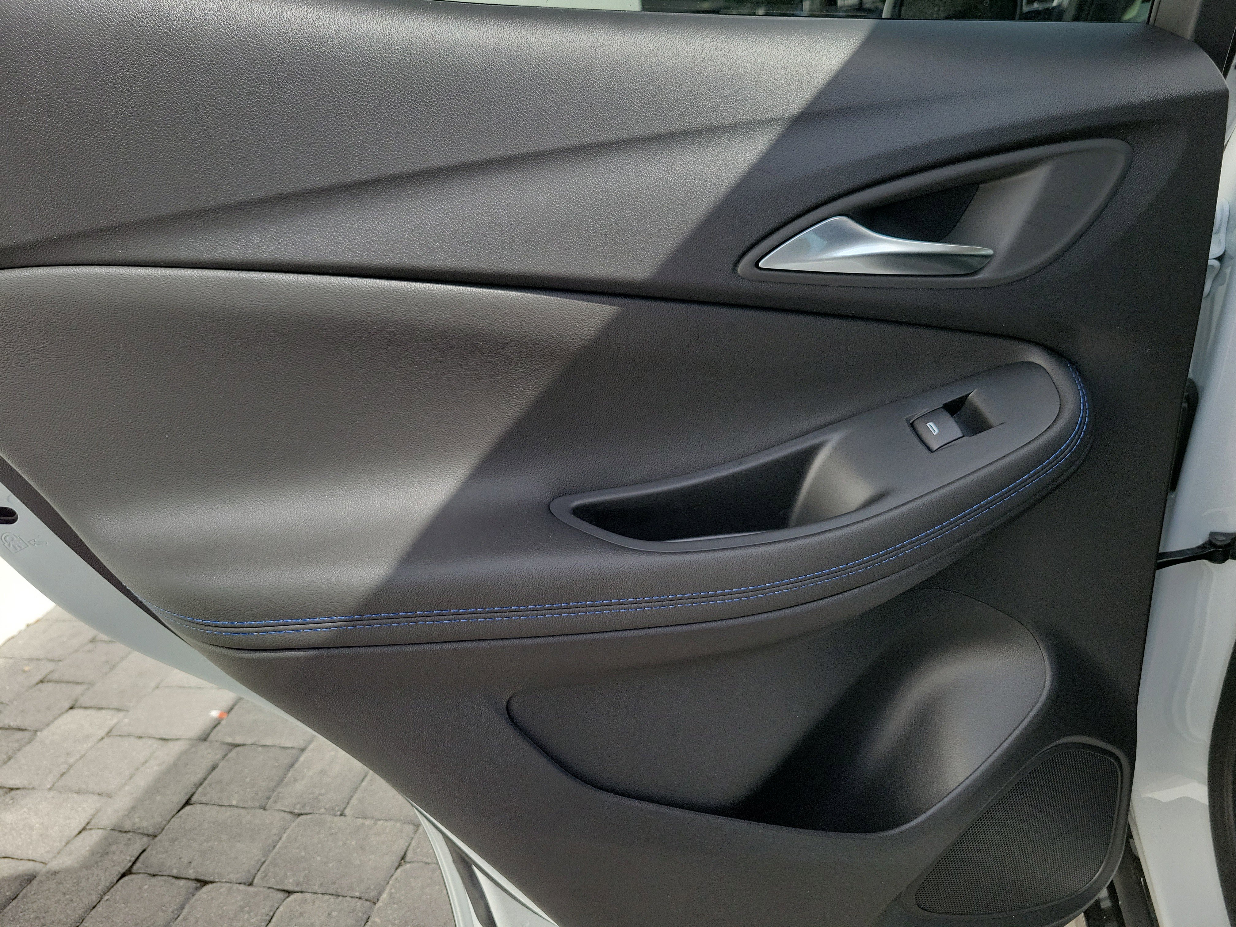 New 2026 Buick Encore GX Sport Touring image 11