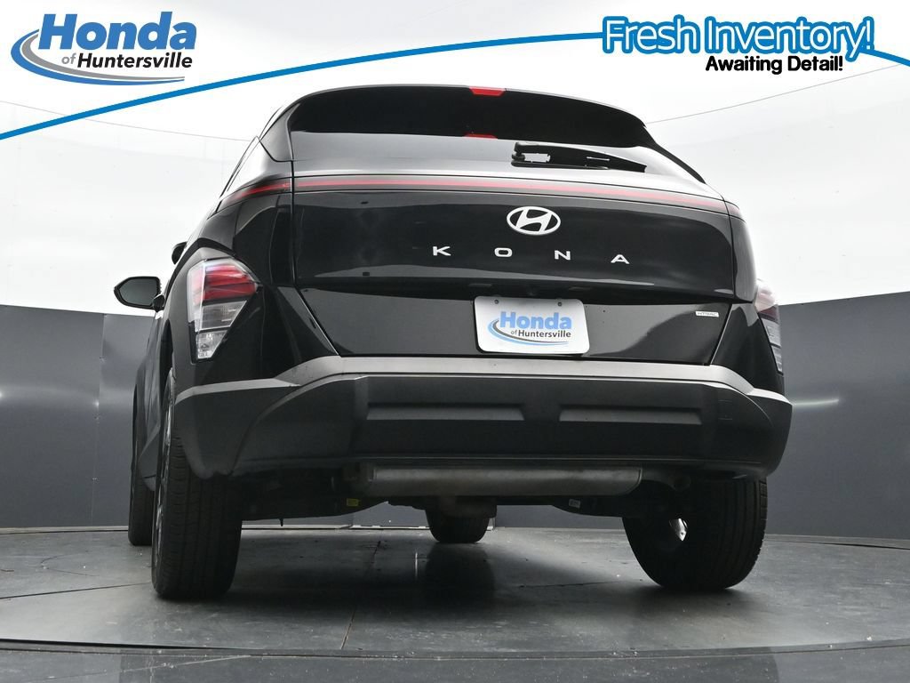 Used 2025 Hyundai Kona SEL AWD/4WD image 32