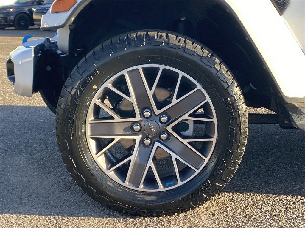 Used 2022 Jeep Wrangler Unlimited Sahara image 32