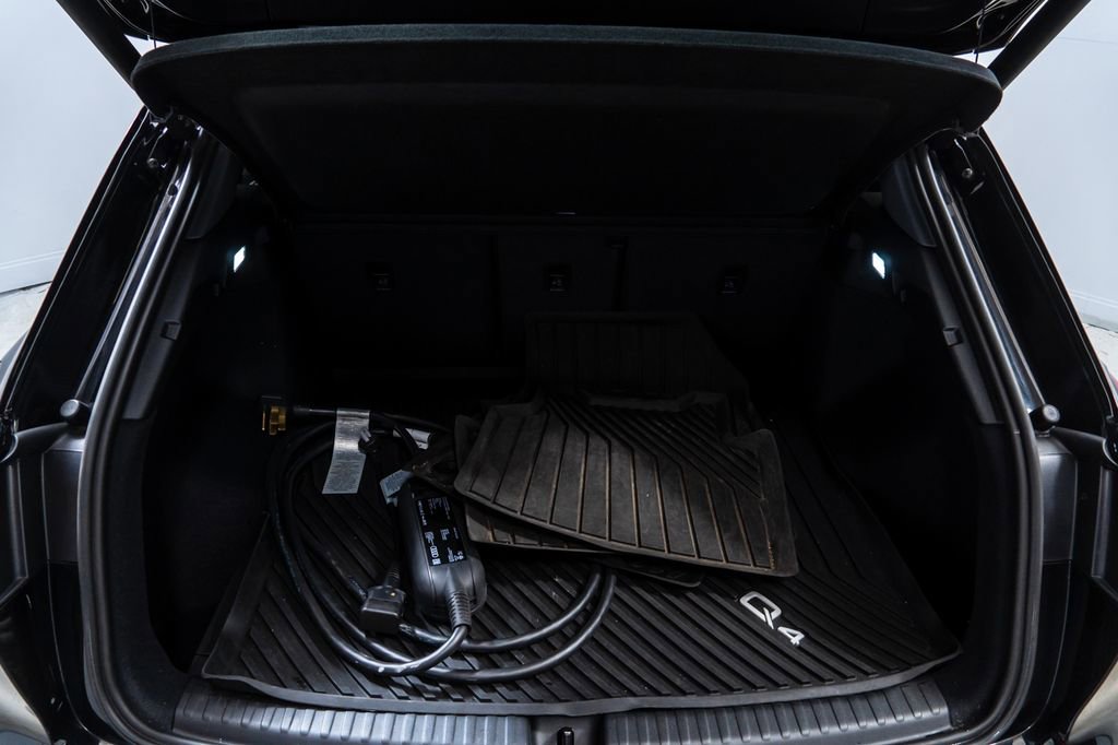Used 2023 Audi Q4 e-tron Prestige image 28