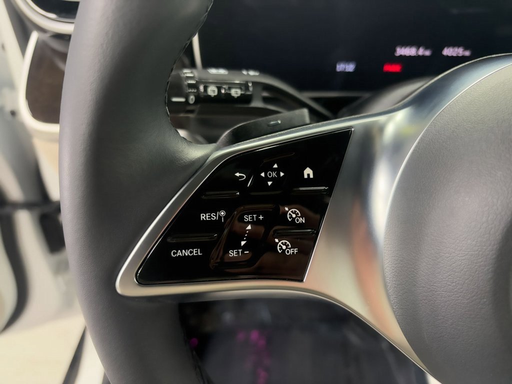 Certified 2025 Mercedes-Benz GLC 300 4MATIC image 11