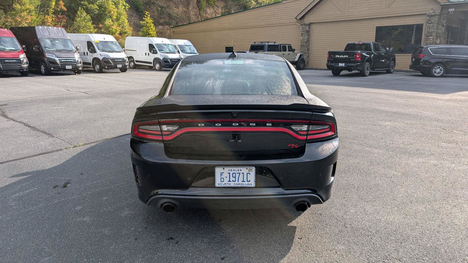 Used 2016 Dodge Charger R/T Scat Pack RWD image 4