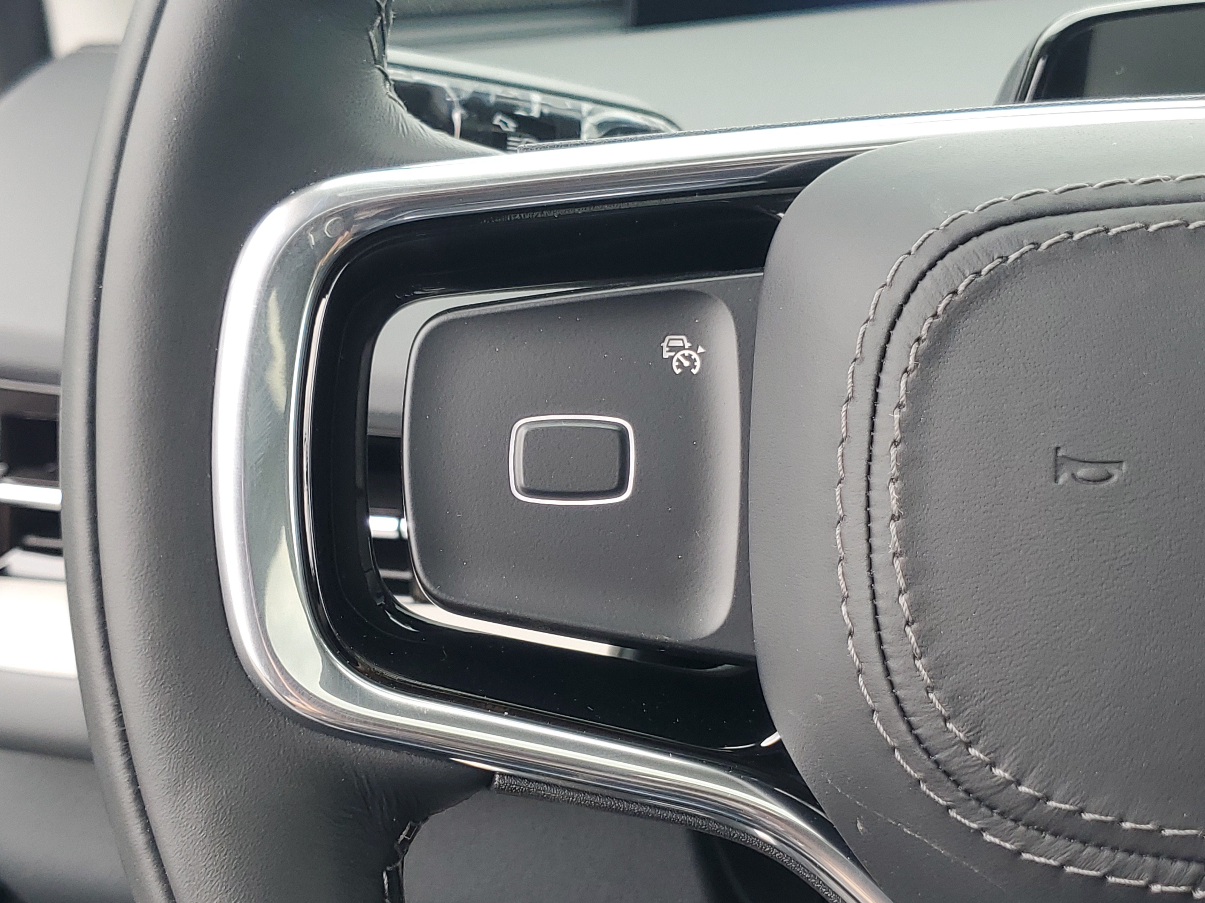 New 2026 Lincoln Navigator L Reserve AWD/4WD image 17
