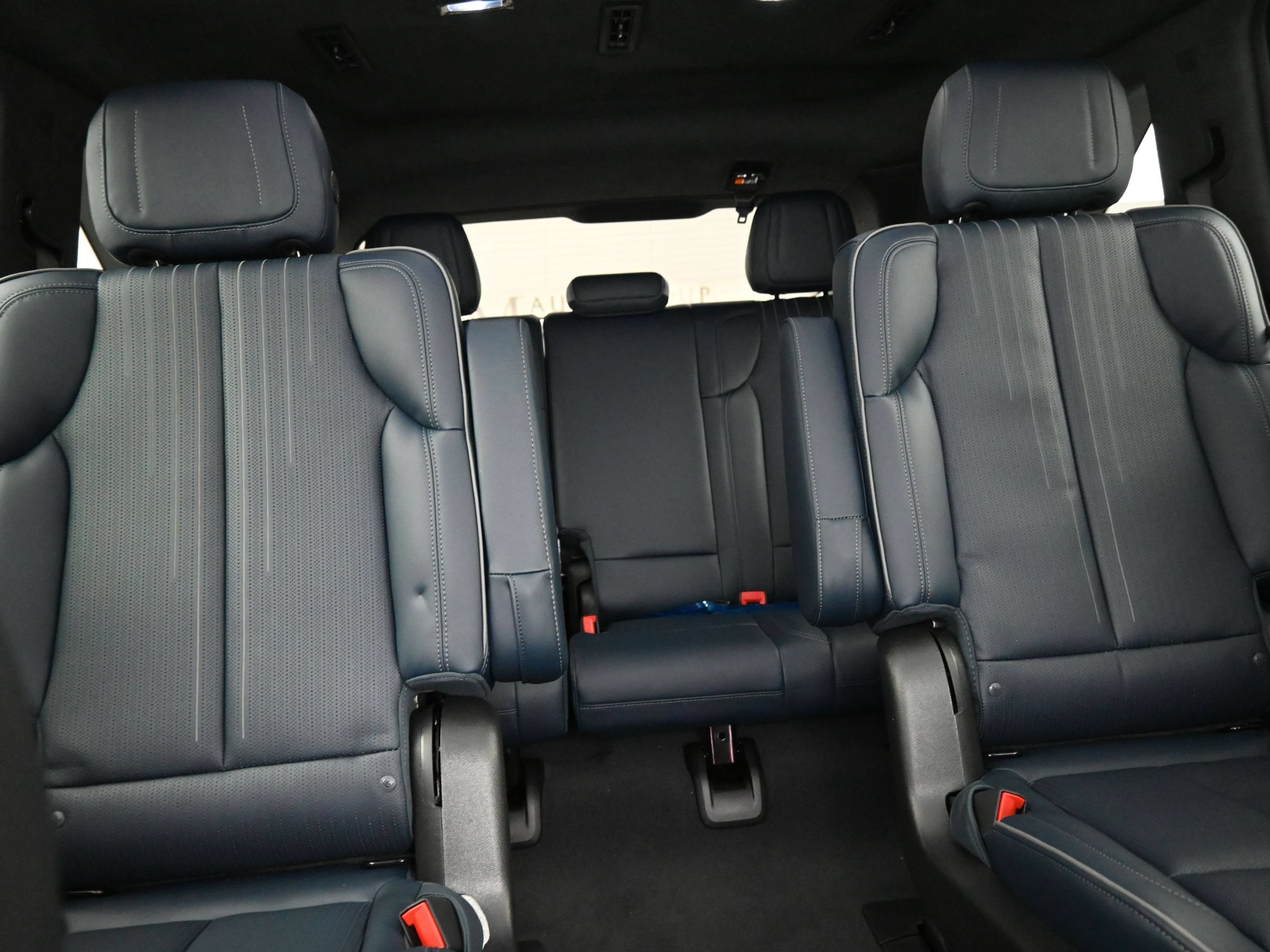 New 2025 Cadillac Escalade IQ Luxury 2 AWD/4WD image 14